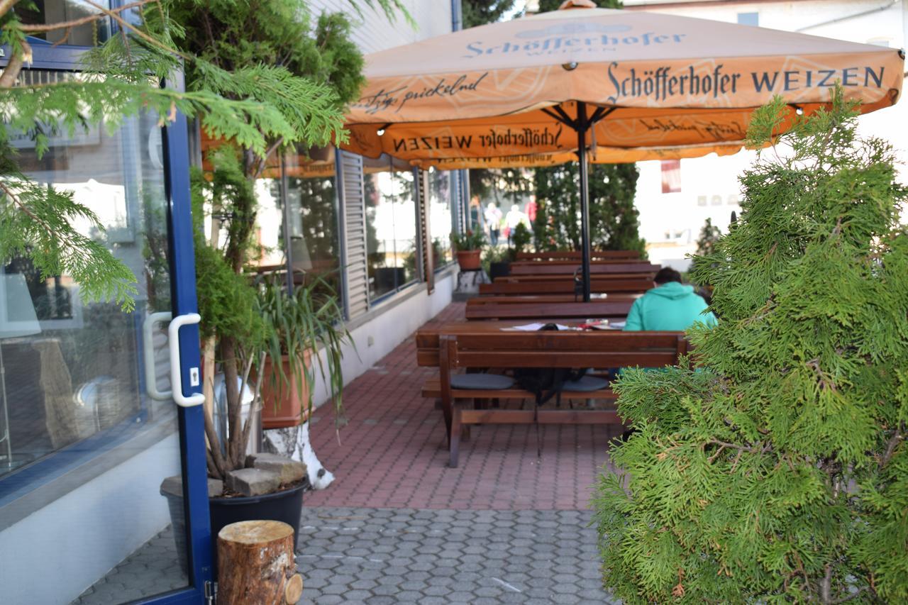 Astral'Inn Leipzig Hotel & Restaurant Exterior photo